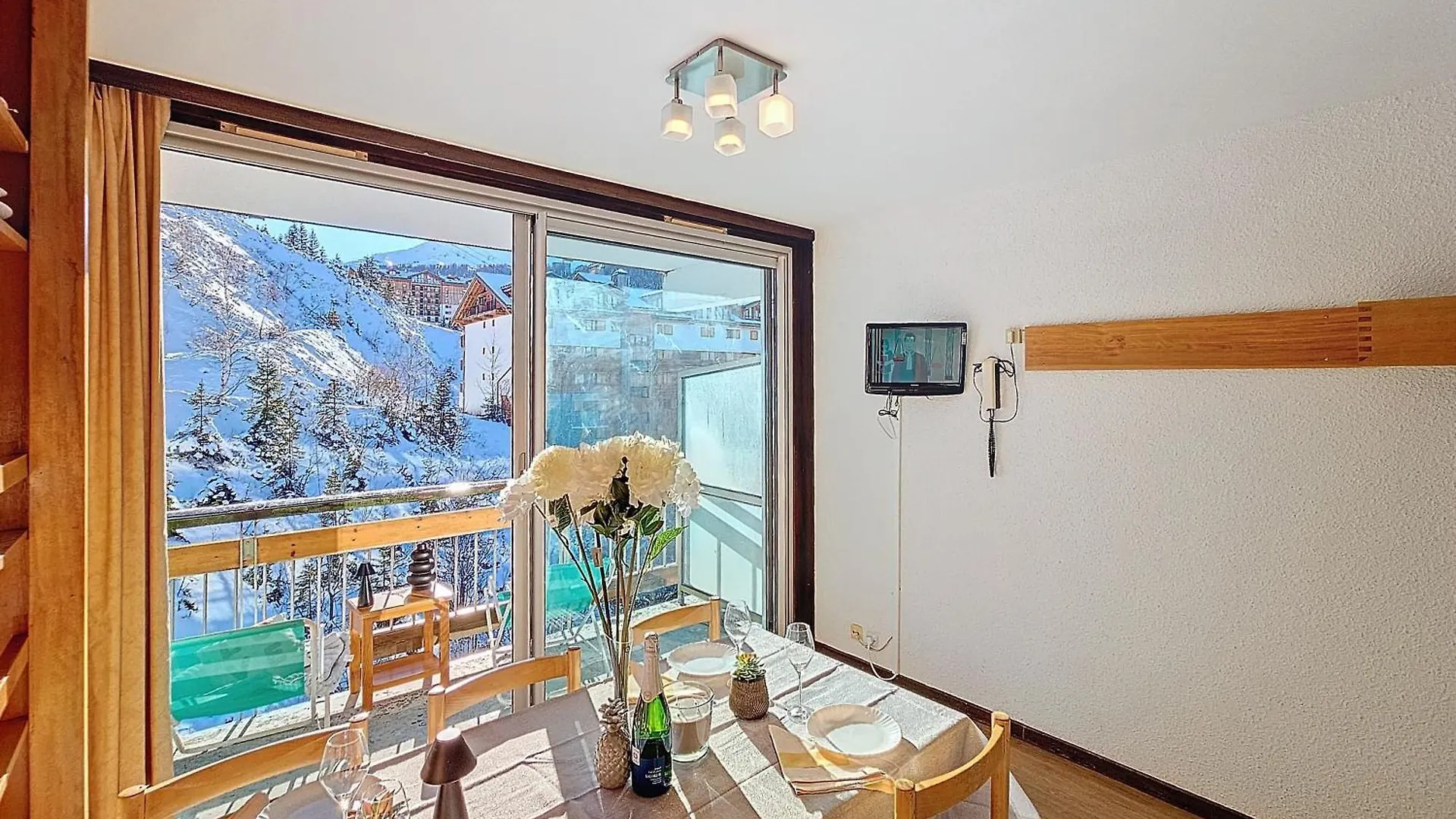Courchevel 1650 - Mountain View - Snow Front 7S10 Apartment