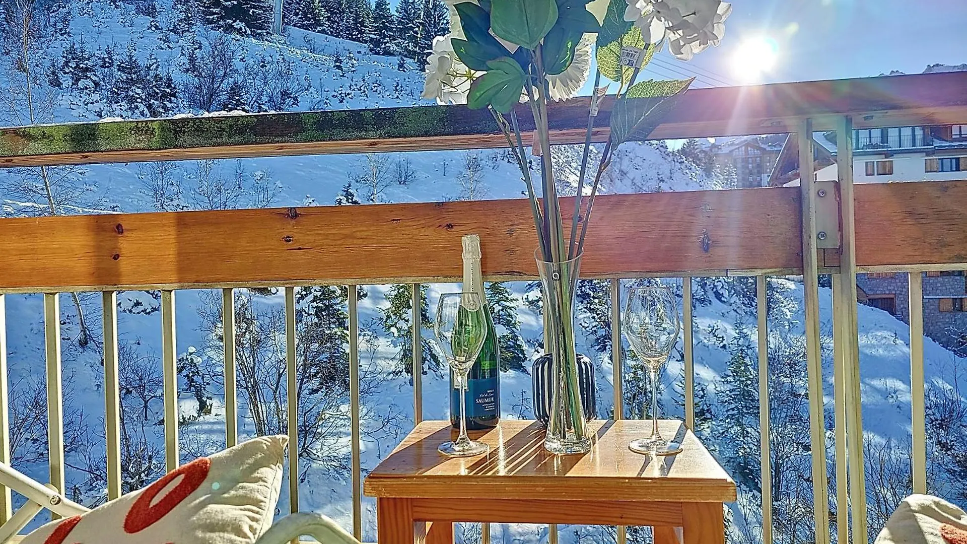 Courchevel 1650 - Mountain View - Snow Front 7S10 Apartment 0*,